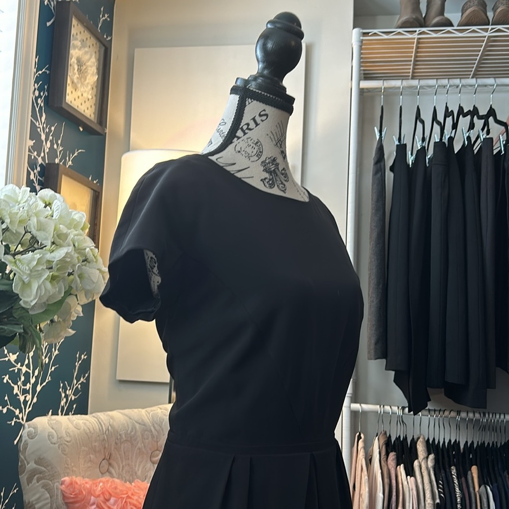 BEAUTIFUL,black dress  BY MAX MARA. Simple yet stunning - Picture 7 of 16
